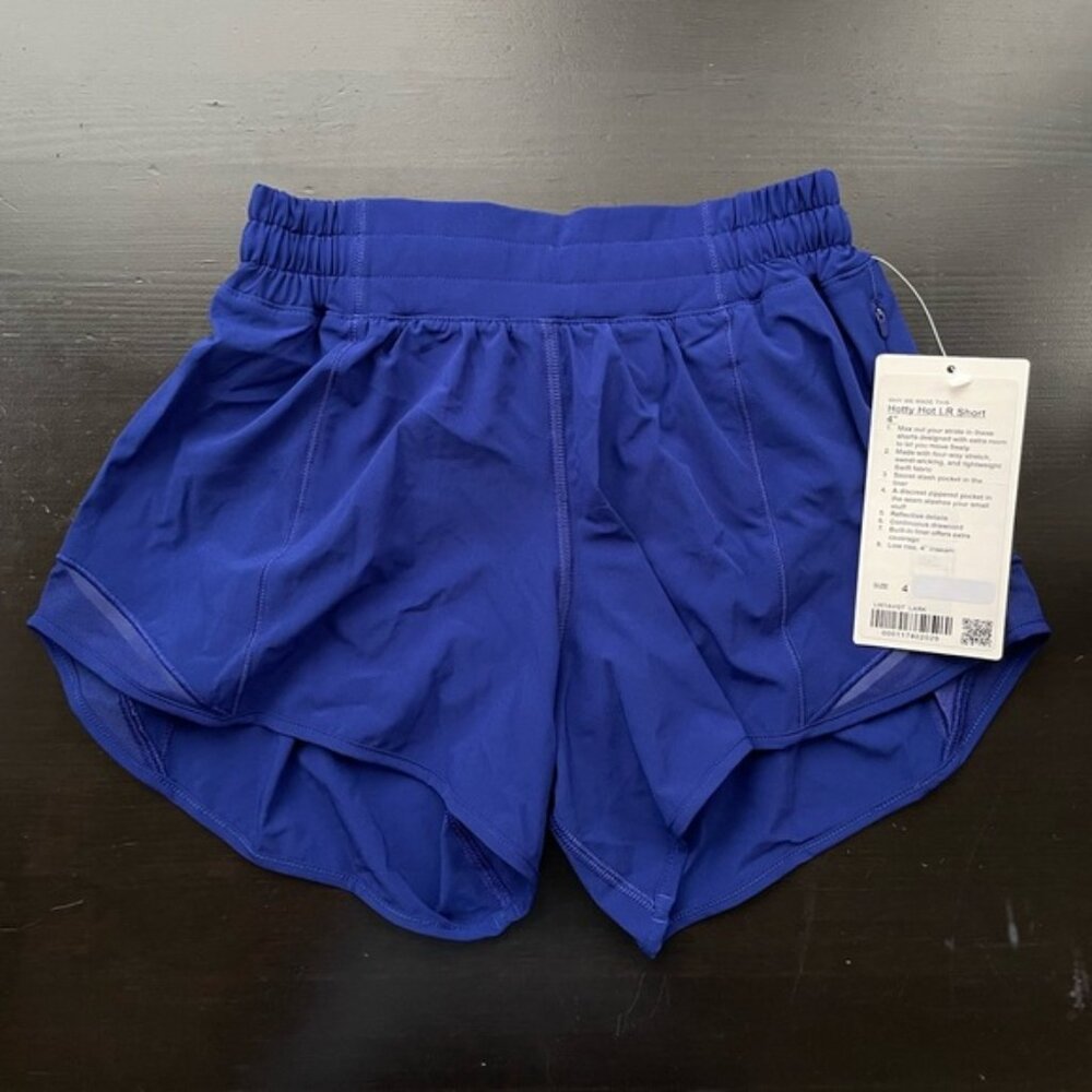Lululemon Hotty Hot Low Rise Short 4" “Larkspur” NWT